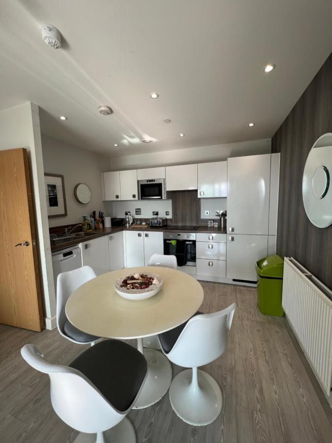 Cityscape Serenity: 10Th Floor Oasis Near City Airport, Excel & 02 Apartment Londra Exterior foto
