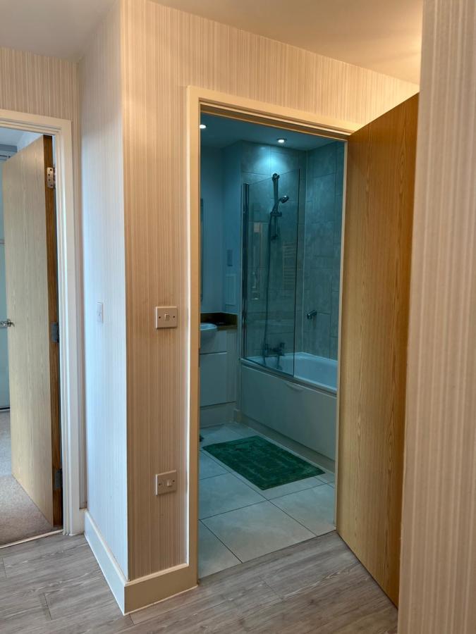 Cityscape Serenity: 10Th Floor Oasis Near City Airport, Excel & 02 Apartment Londra Exterior foto